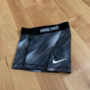 Nike Pros women’s XS
